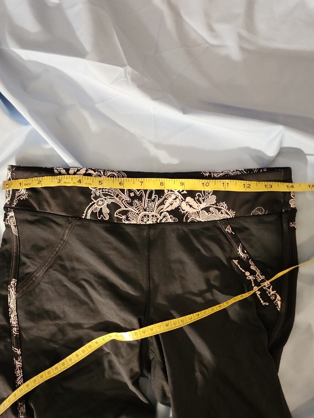 Floral Design Pants - Picture 4 of 4